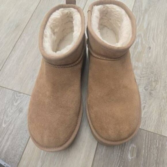 UGG Classic Ultra Mini Platform chestnut tan suede boots warm winter size 9 - Picture 5 of 14
